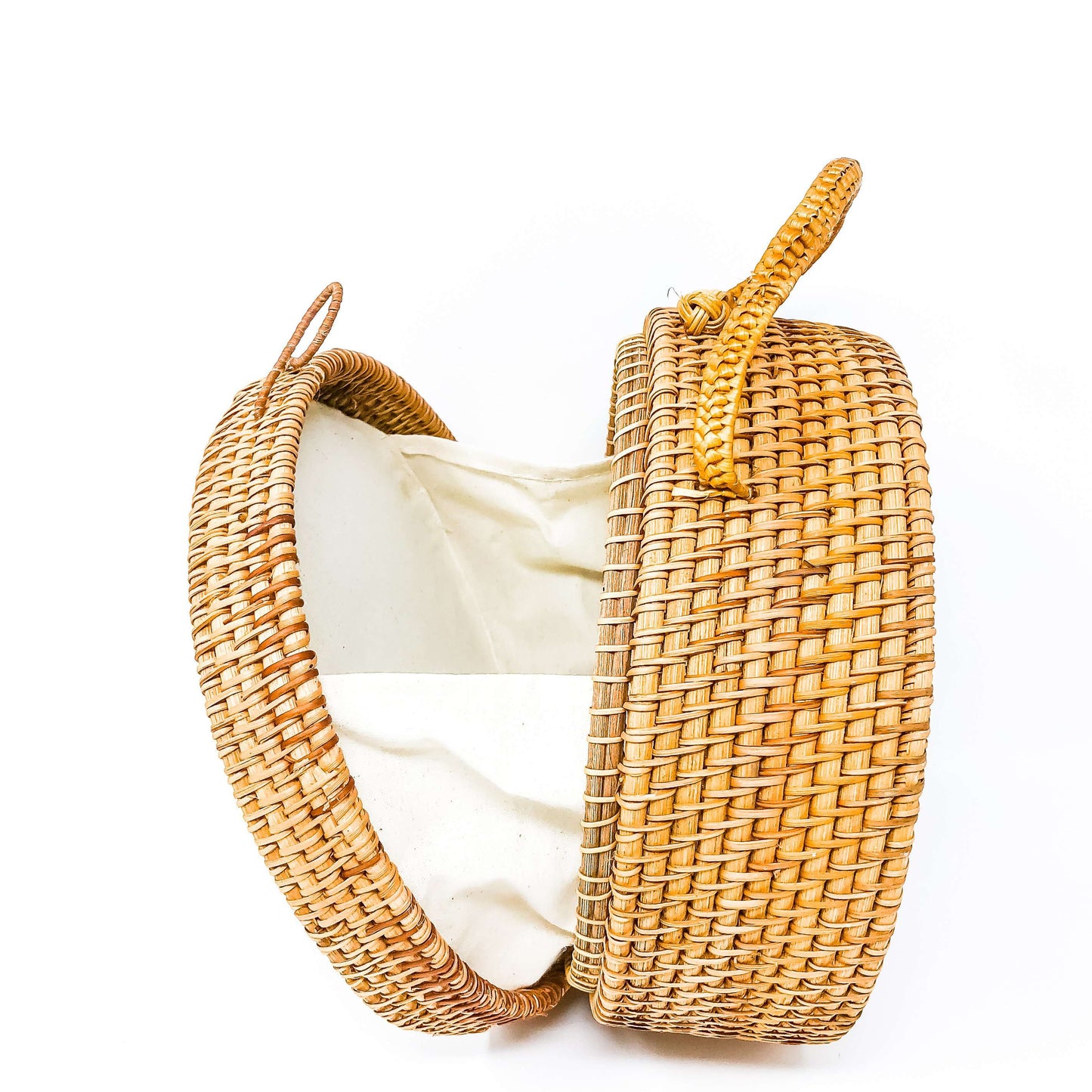 Open Top Handle Ratan Large Bag with ceramic centre