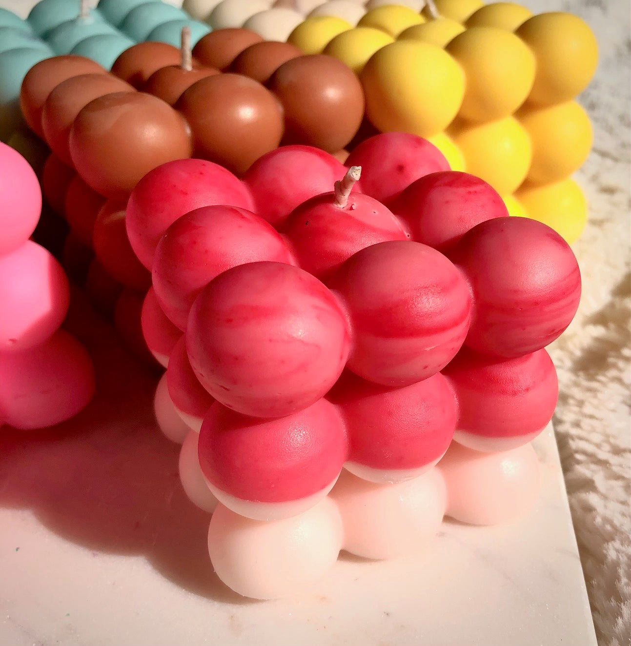 Combination white and red bubble candle 