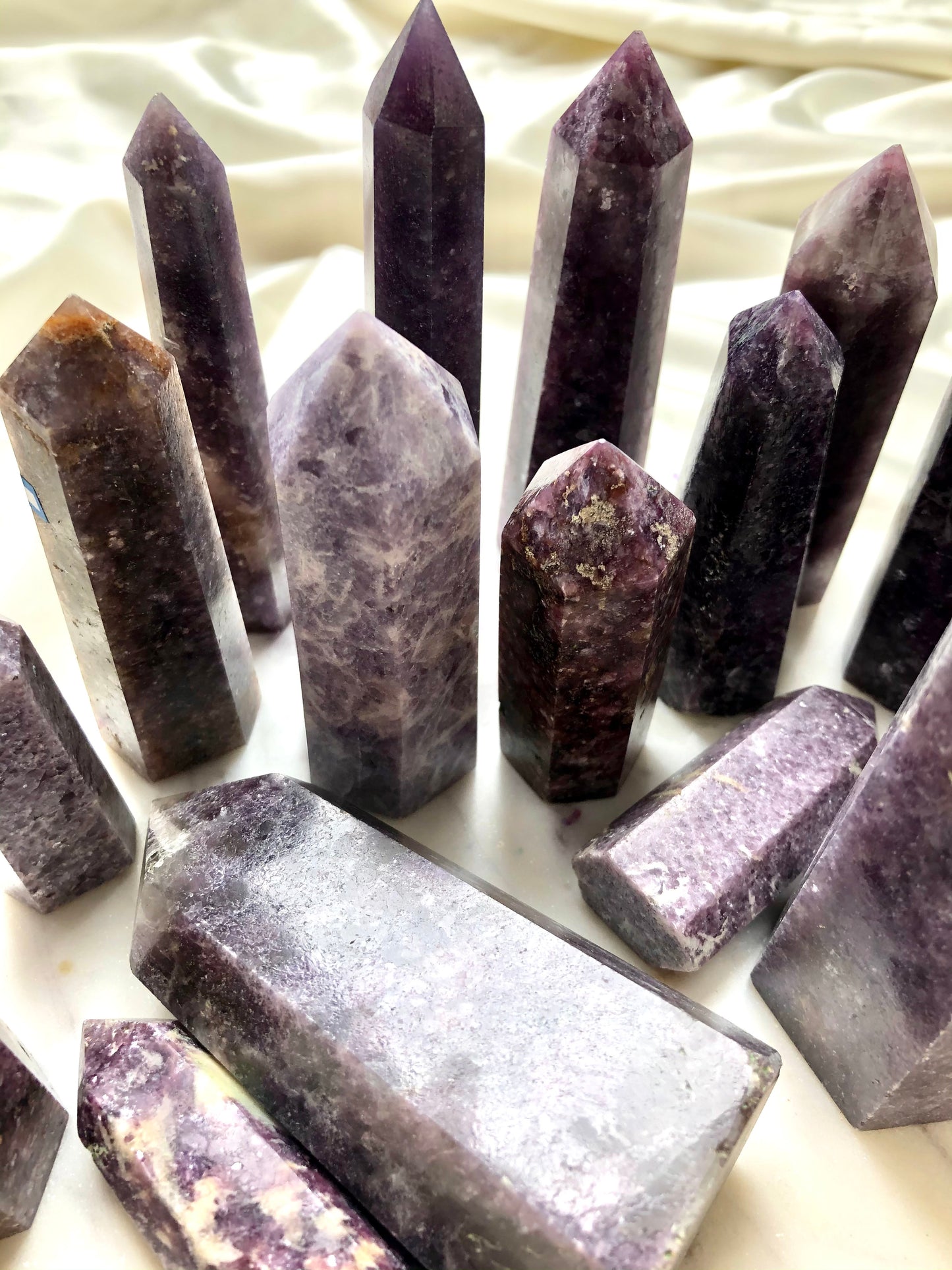 Lepidoltie crystal points