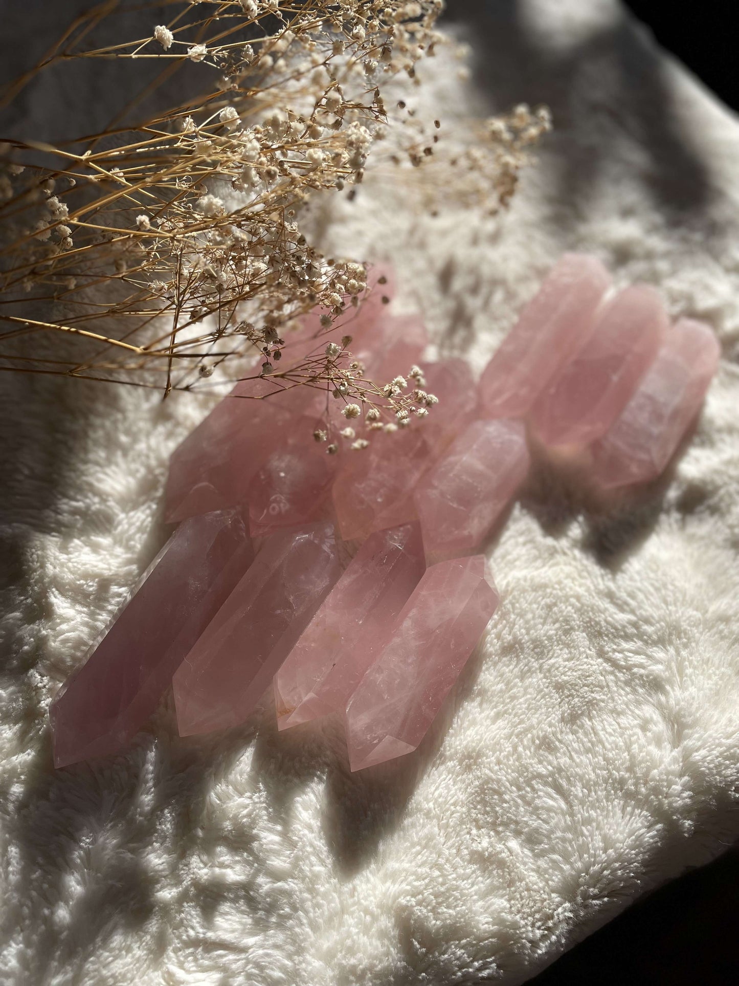 Double terminated rose quartz point