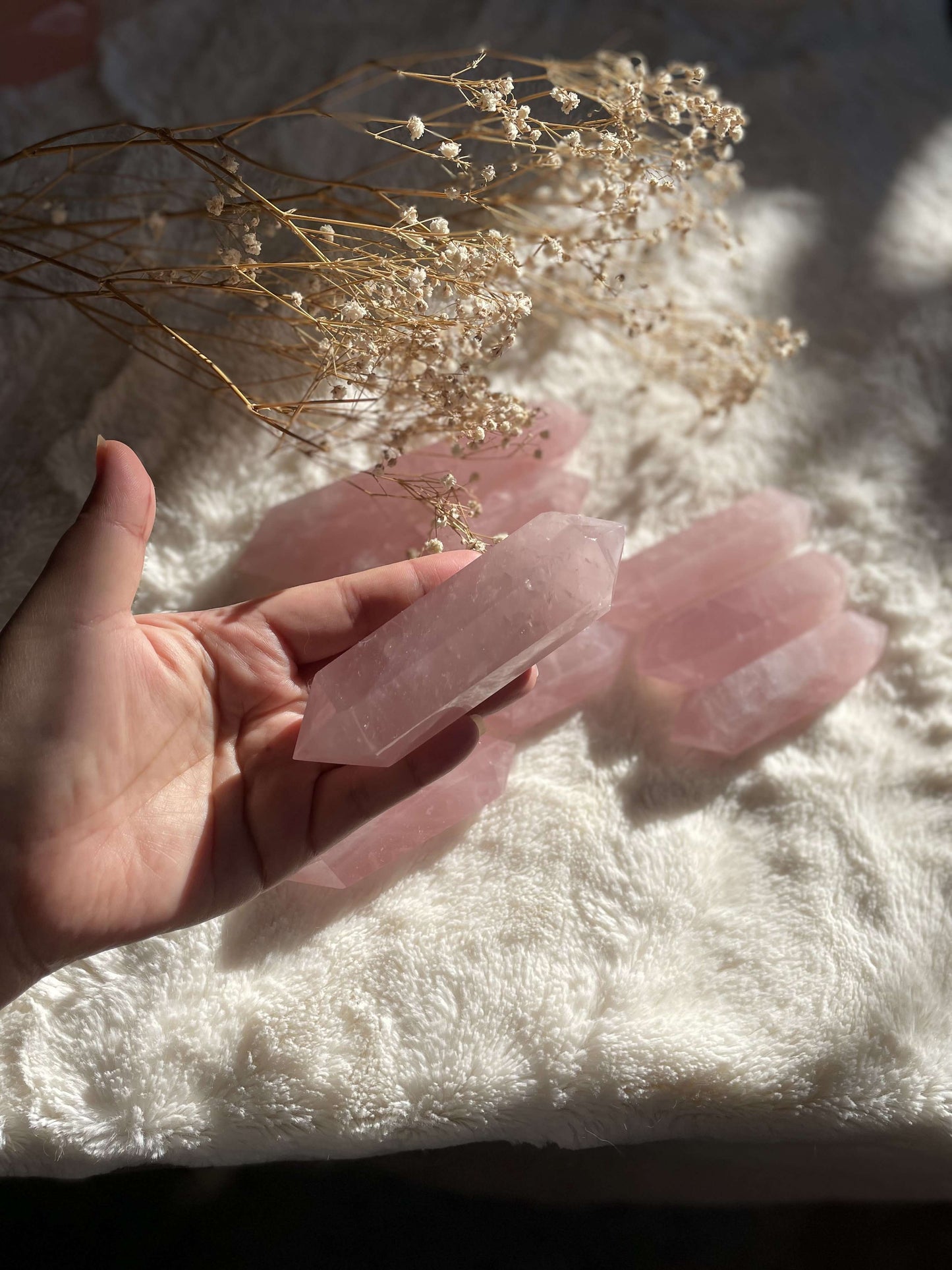 Double terminated rose quartz point